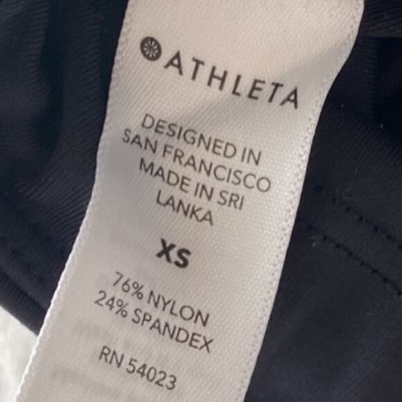 Athleta Ultimate Stash Pocket 7" Biker Shorts Black
Size XS - Picture 11 of 11